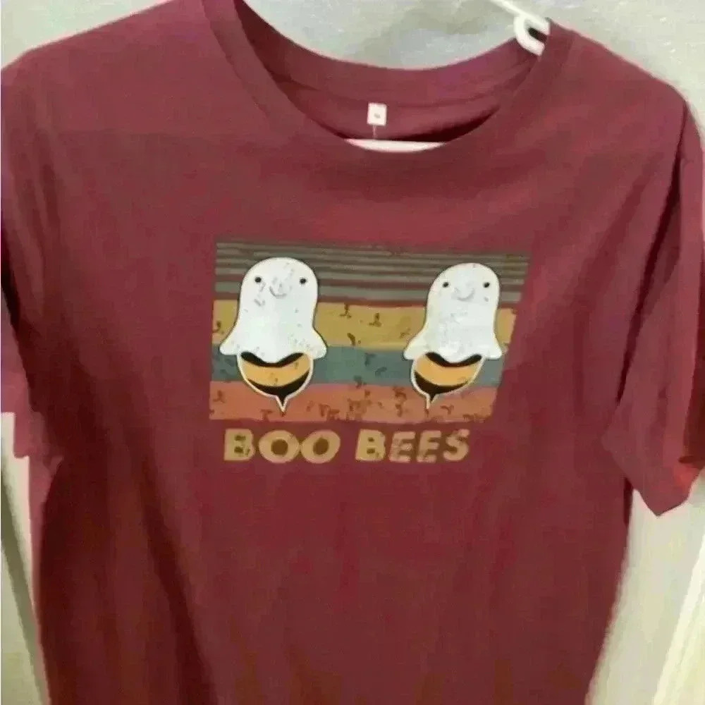 Halloween women’s t shirt size XL NWT-Maroon color